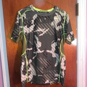 Nike Pro Combat Fitted Hypercool Top